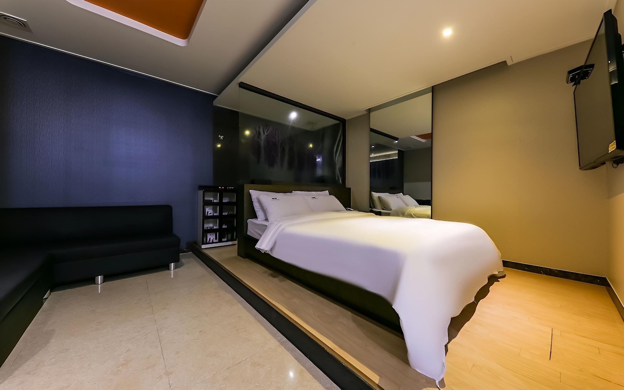 Room (Suite room (One Bed)) photo 2