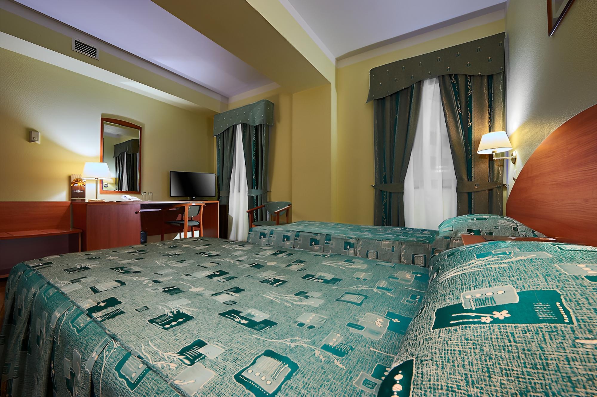 Superior Double or Twin Room photo 2