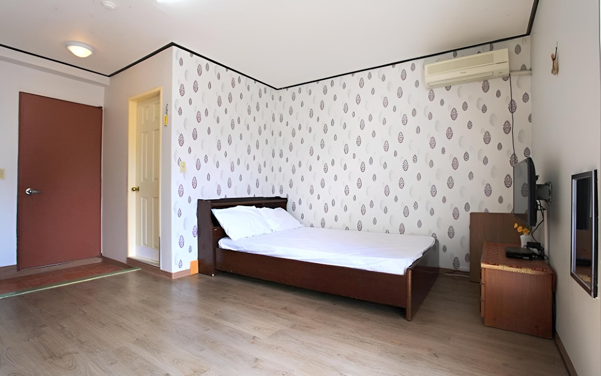 Room (A type Room 203) photo 2