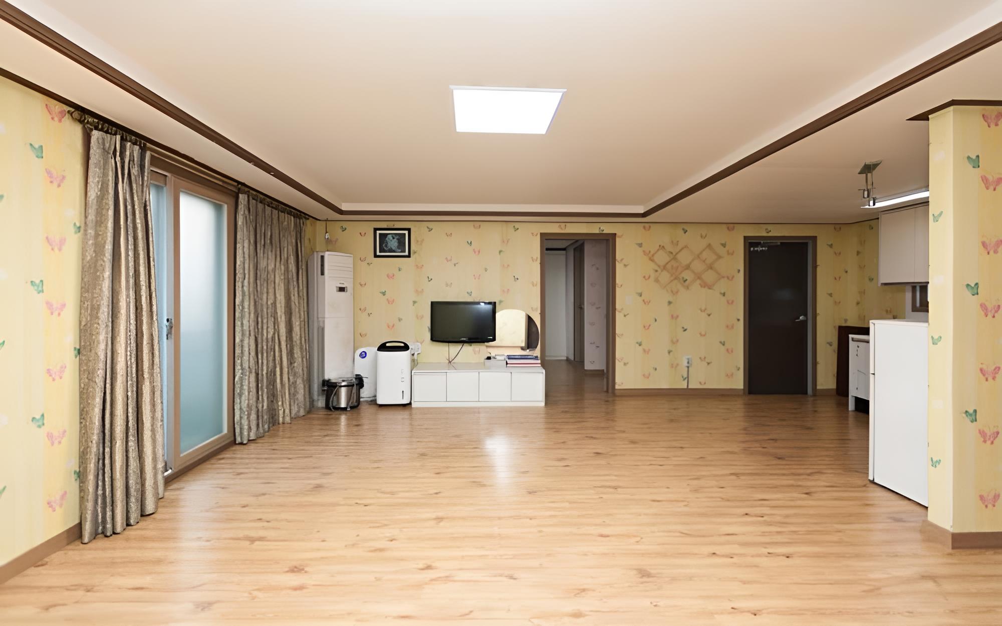 Room (Operation 201 (Group Room))