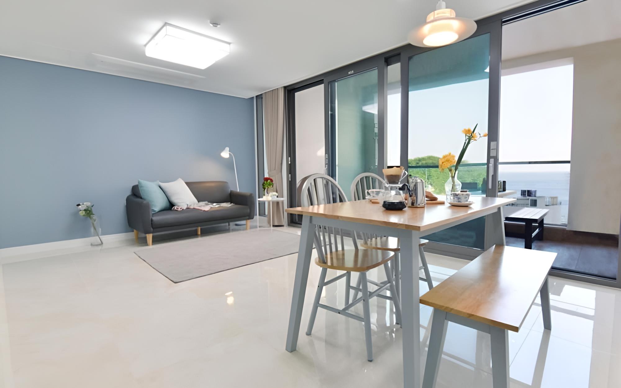 Room (Room 302 (Two room Ocean View))