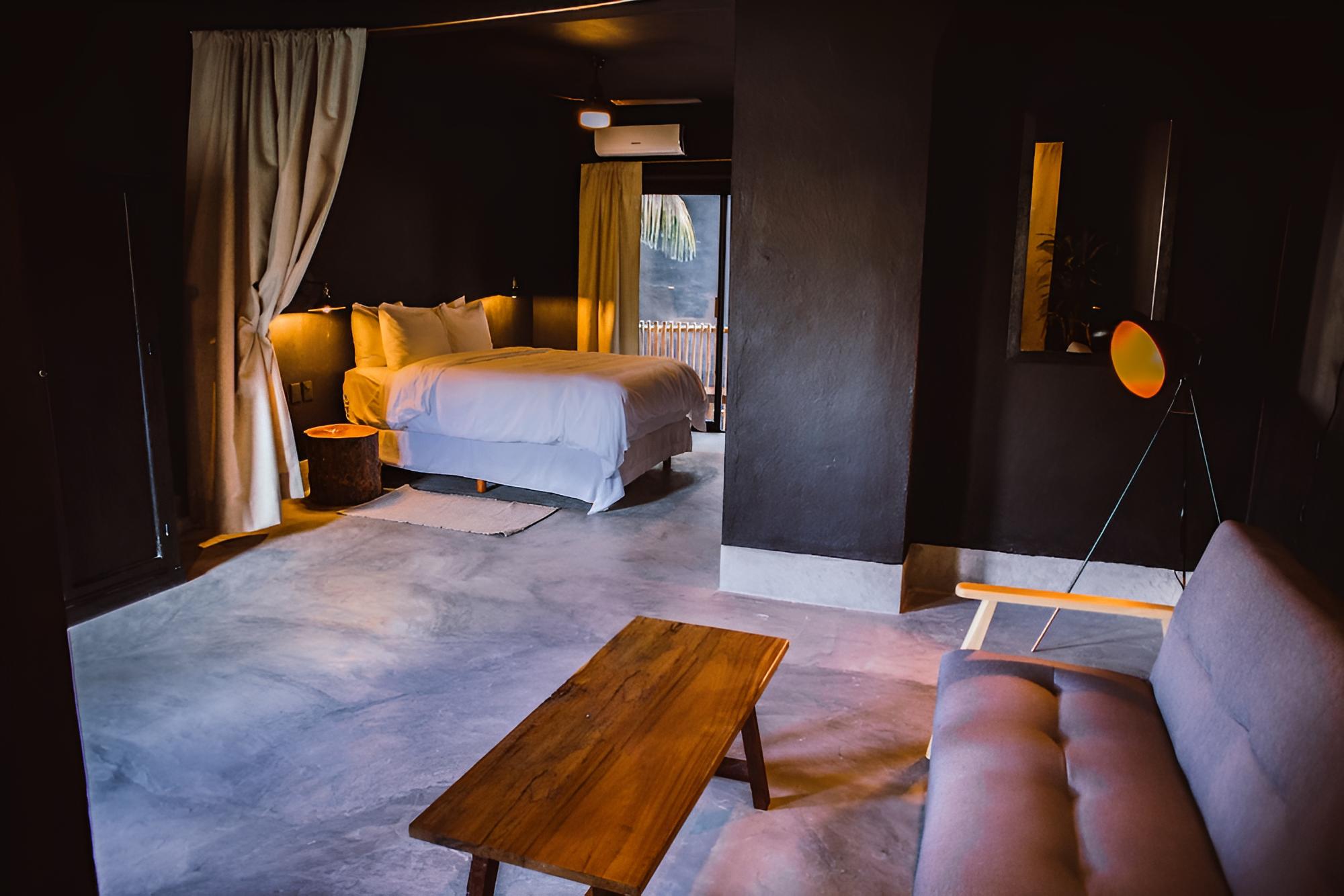 Luxury Suite, Balcony