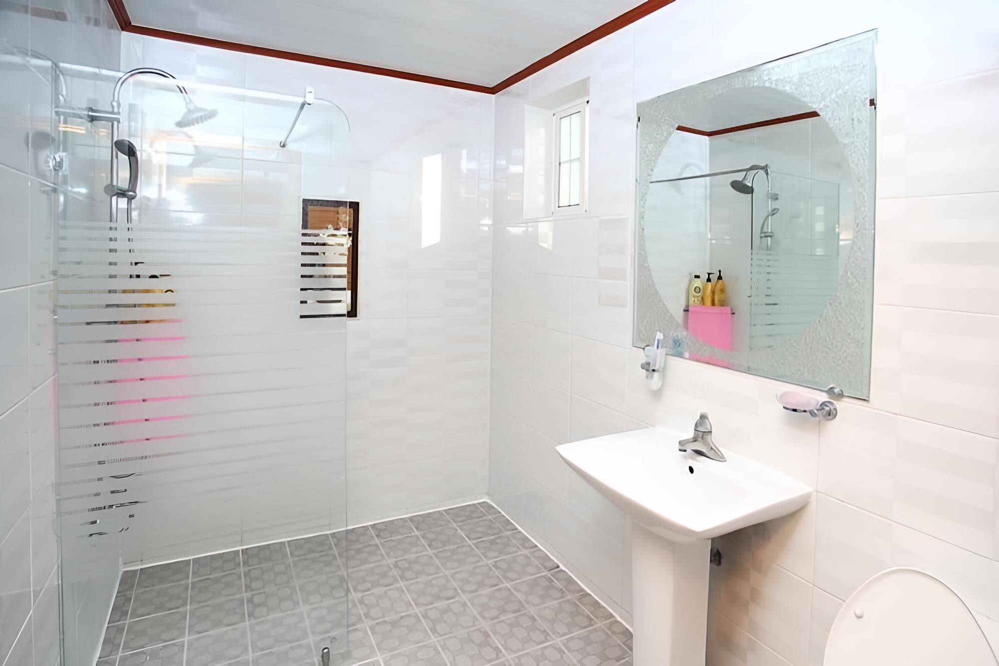 Basic Room, 2 Bedrooms (Alma (ocean view))