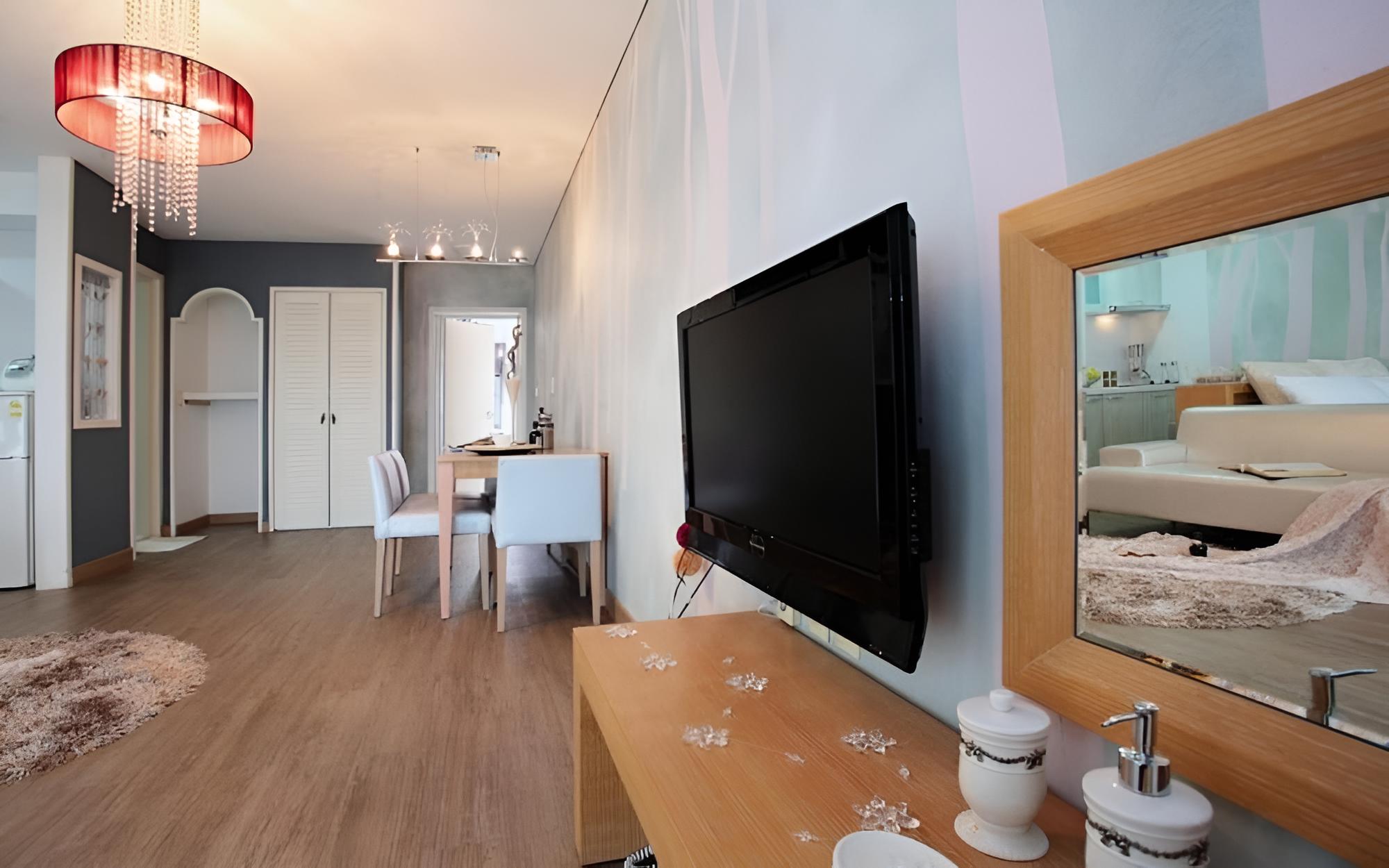 Room (Norwegian Forest (1F))