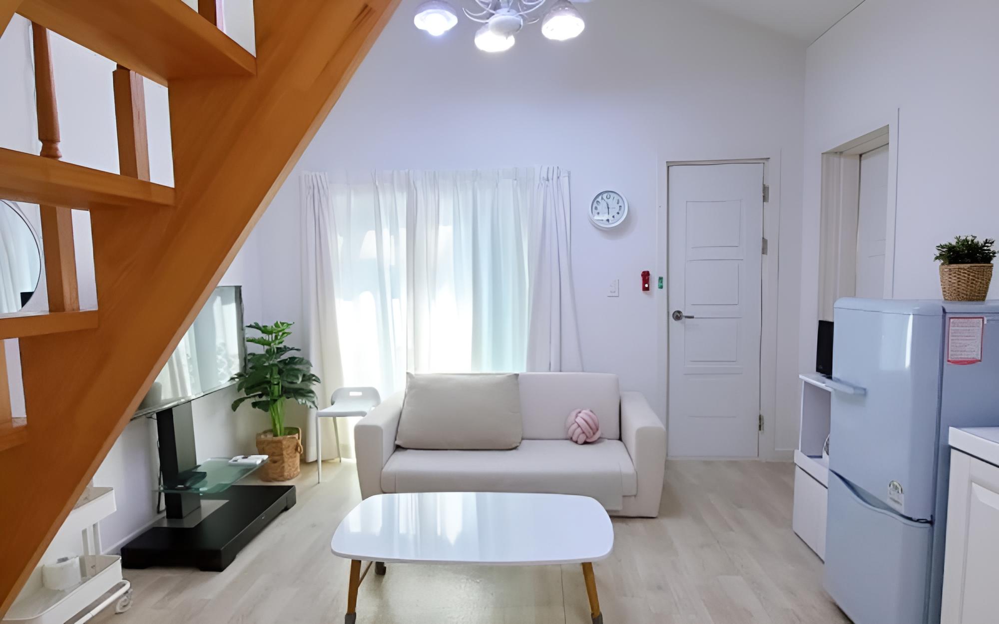 Room (Alice (2nd floor pool view SPA duplex)