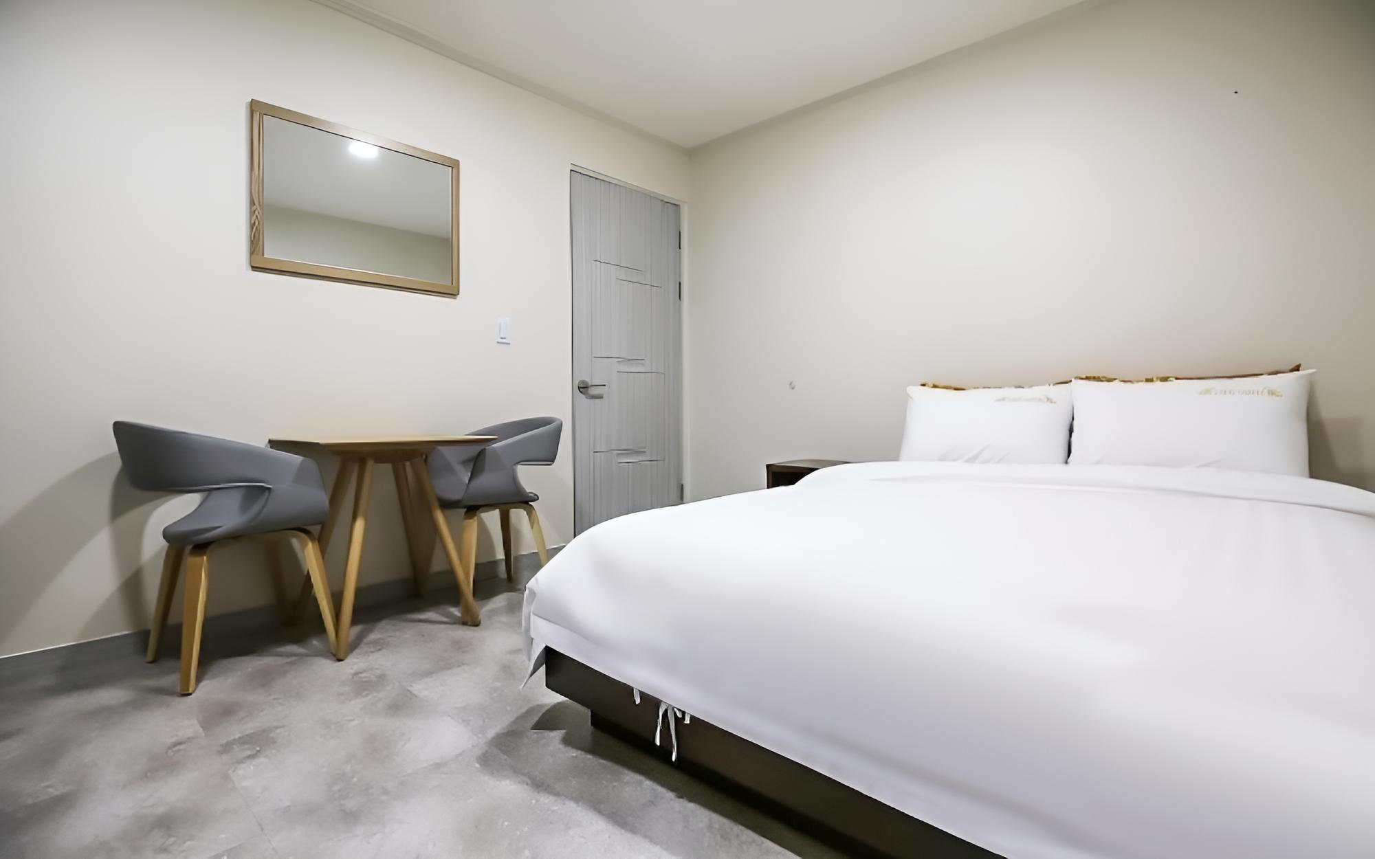 Room (VIP)