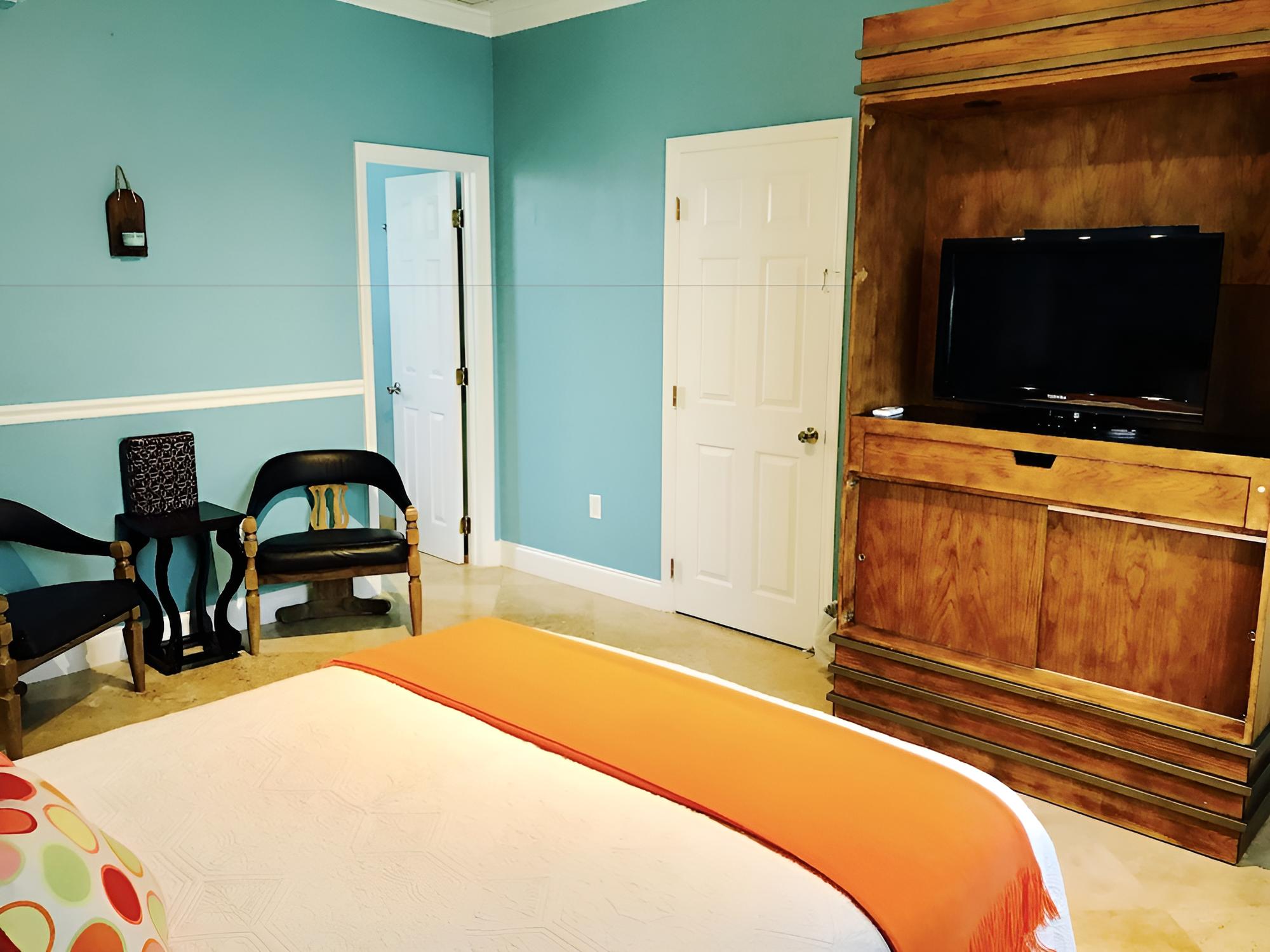 Junior Room, 1 Queen Bed, Pool View photo 1