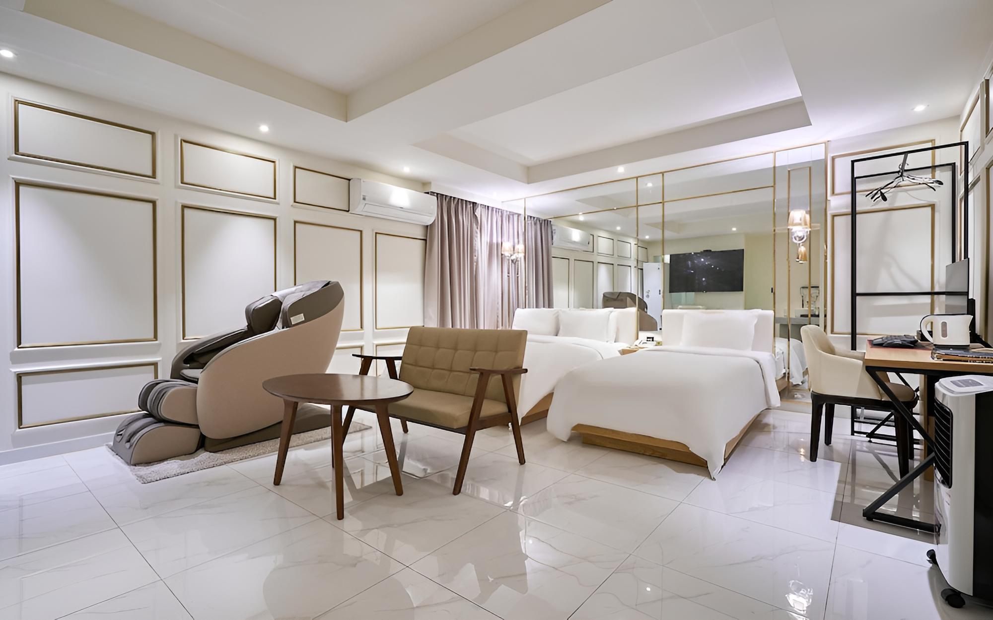 Room (VIP (Non-refundable 3 days prior to c)