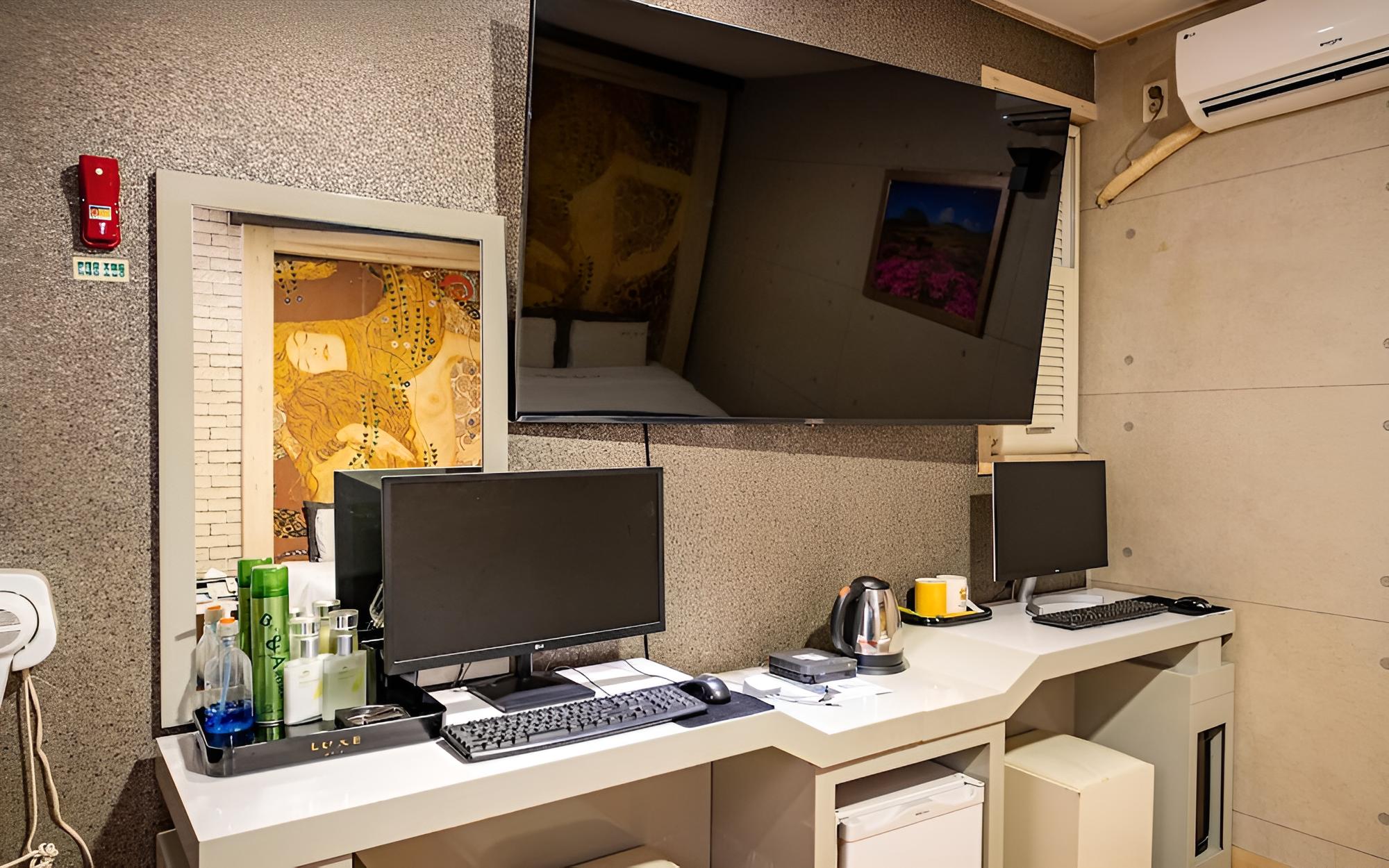 Room (Special room (65-inch TV / Netflix (u)