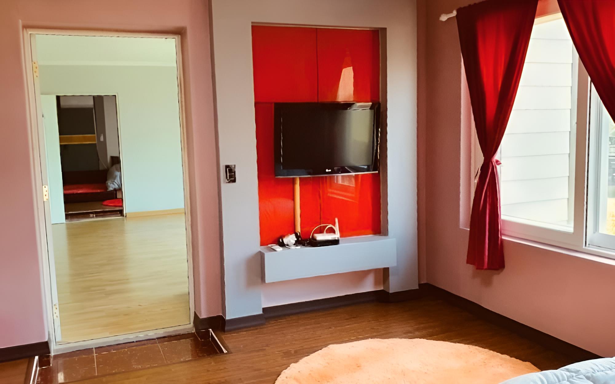 Room (Rainbow Room)
