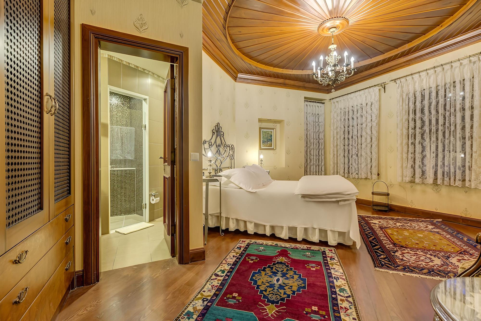 Suna Deluxe Double Room