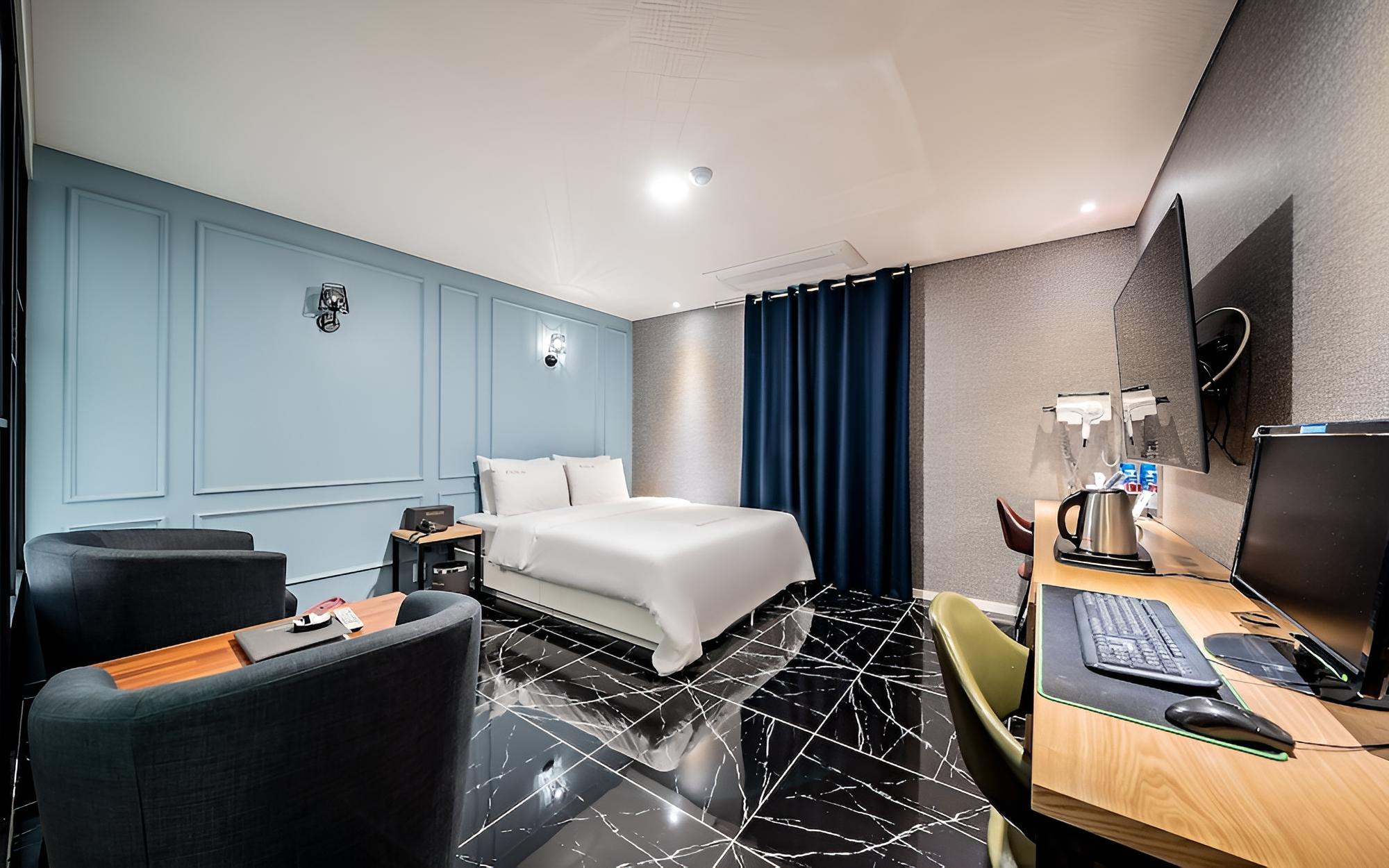 Room (Premium (2 person Spa + Foot Massage)) photo 3