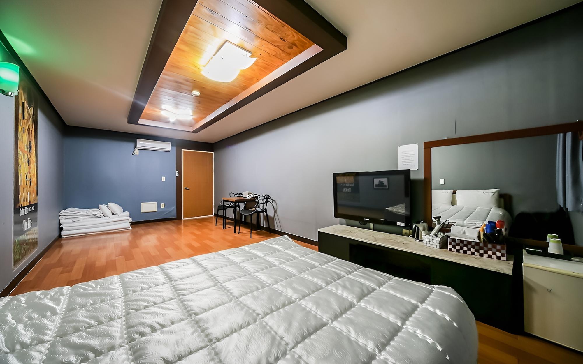 Room (Large Ondol room) photo 3