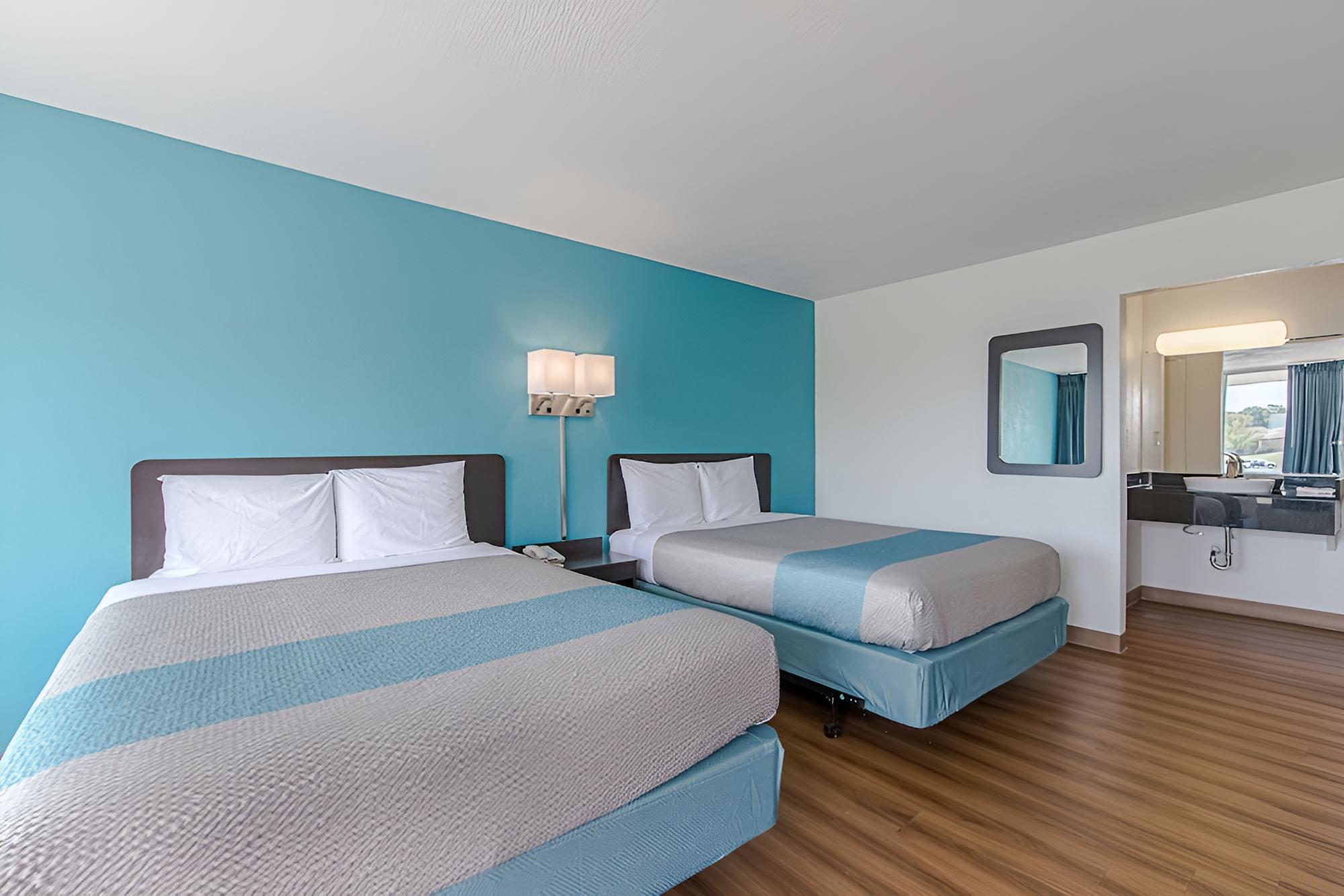 Deluxe Room, 2 Double Beds, Non Smoking, Refrigerator & Microwave