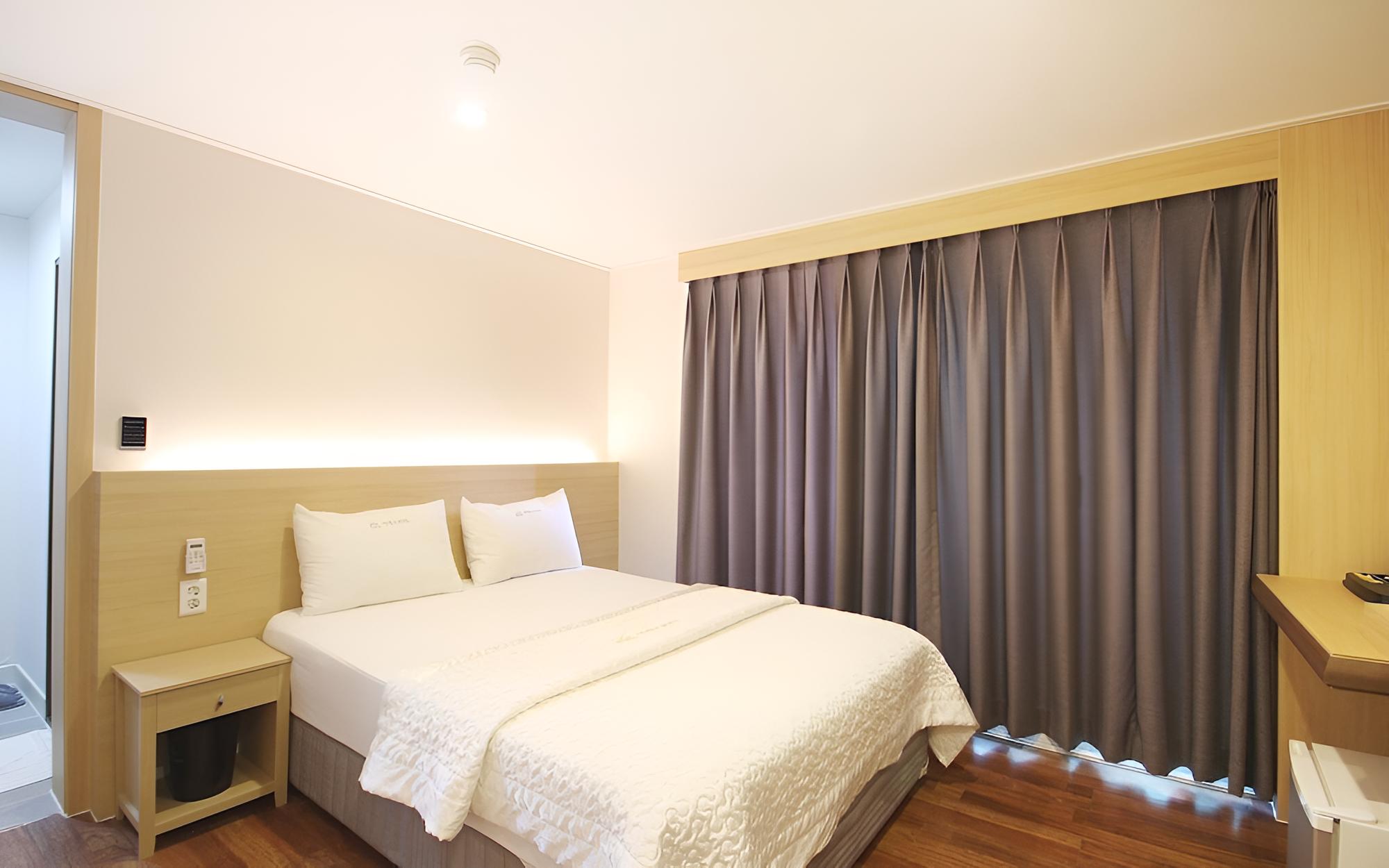 Room (Standard room)