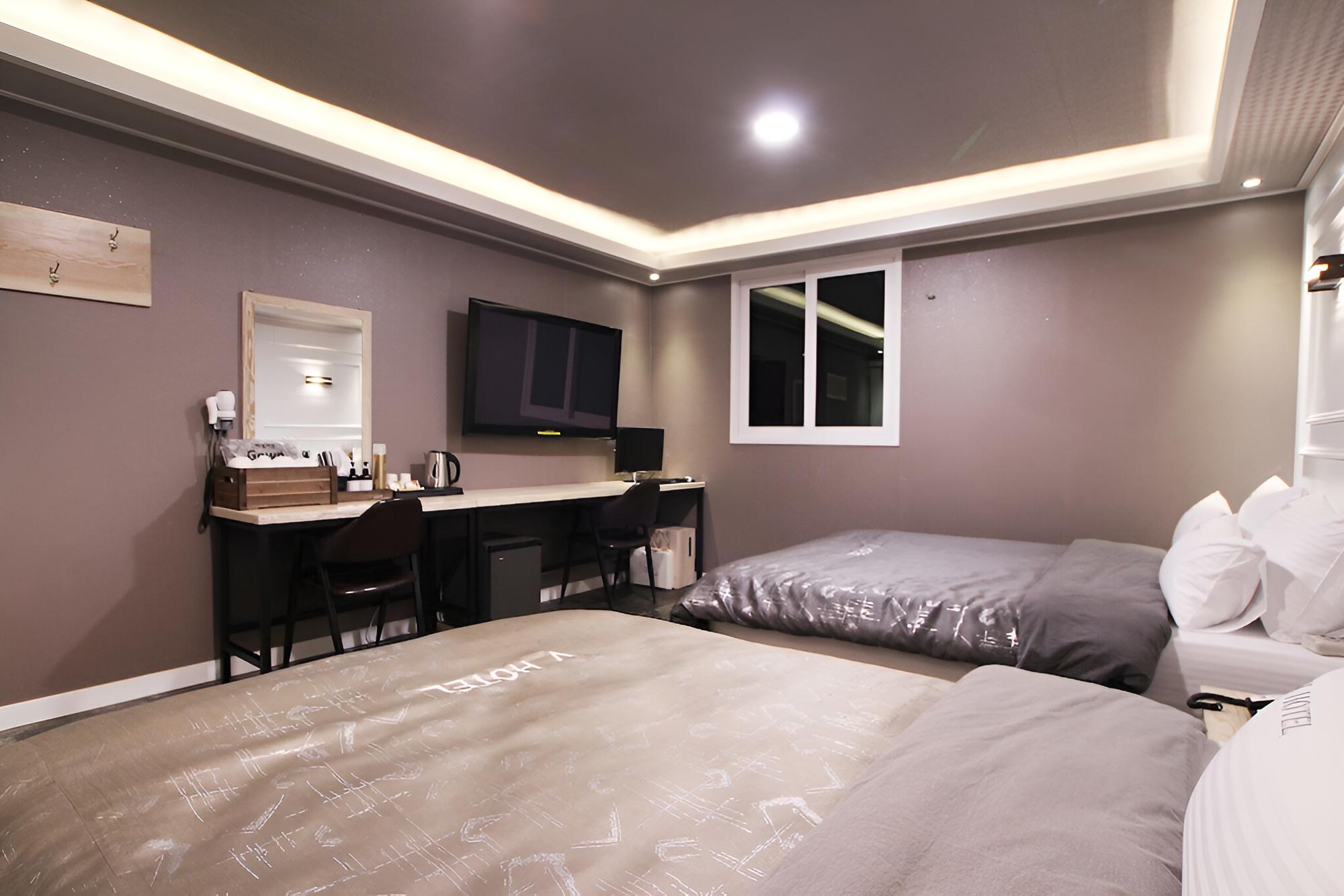 Room (Twin (PC)) - Photo 5
