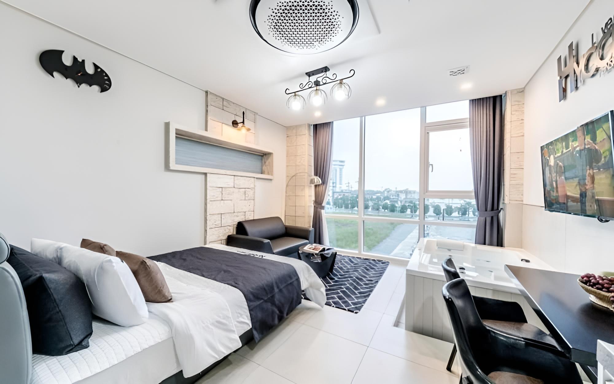 Room (Hwige 201 (Whirlpool Spa River View))