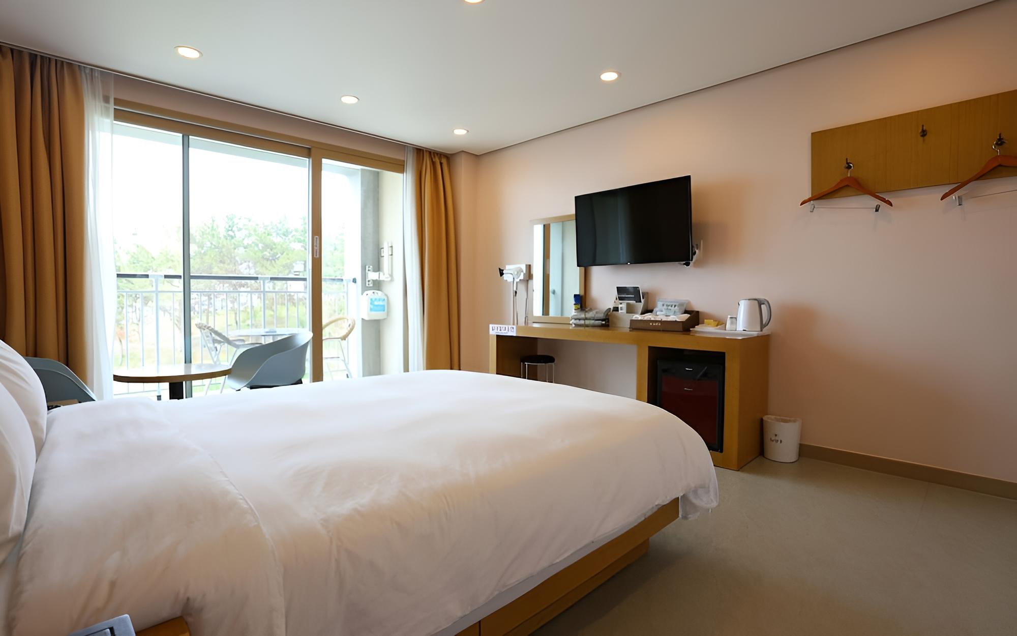 Room (Ocean View Double (2 person)) - Photo 2
