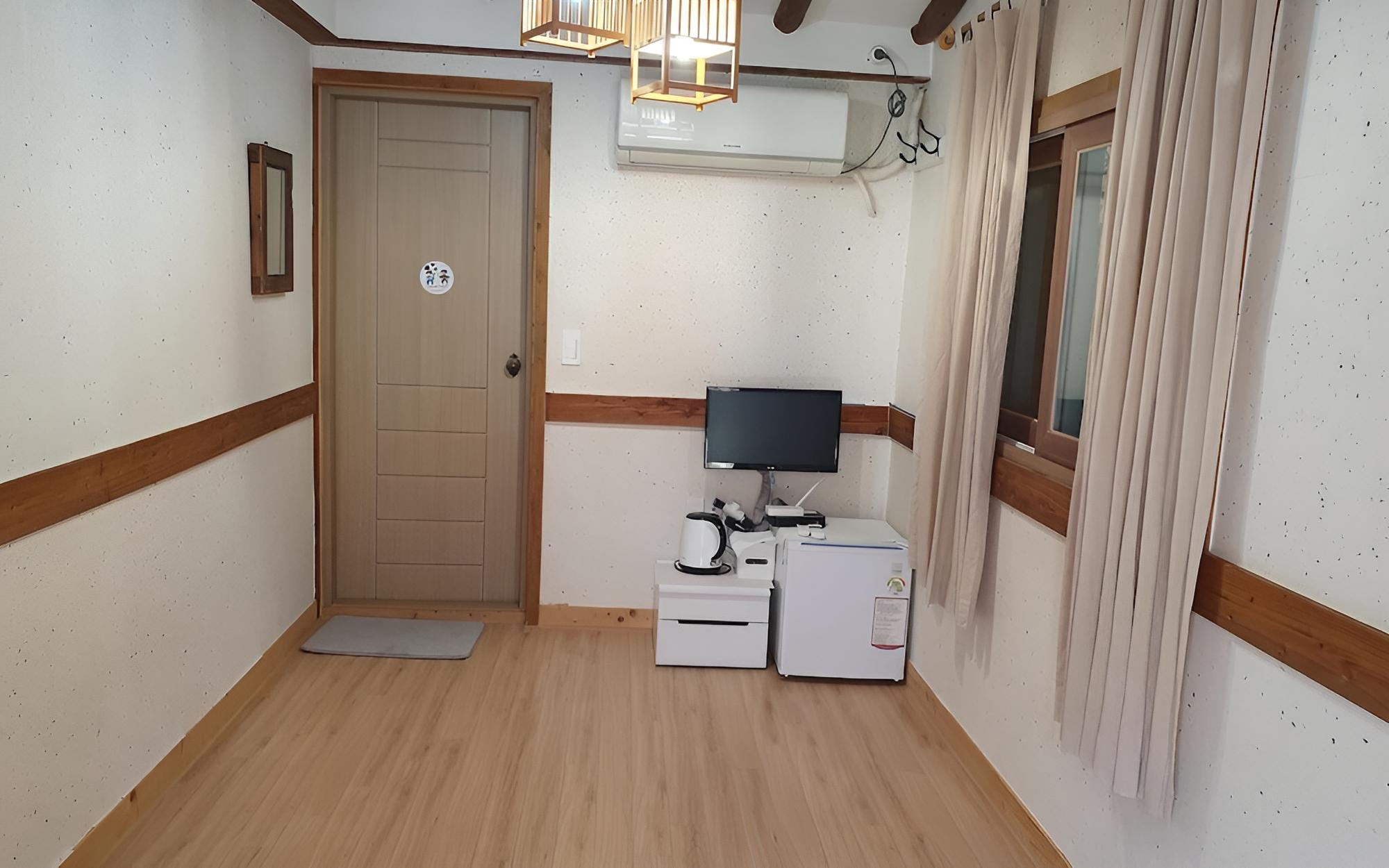Room (Hangroo (Individual toilet))