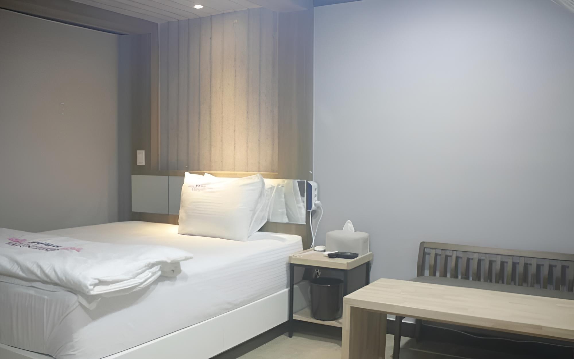 Room (Standard room A (bathtub)