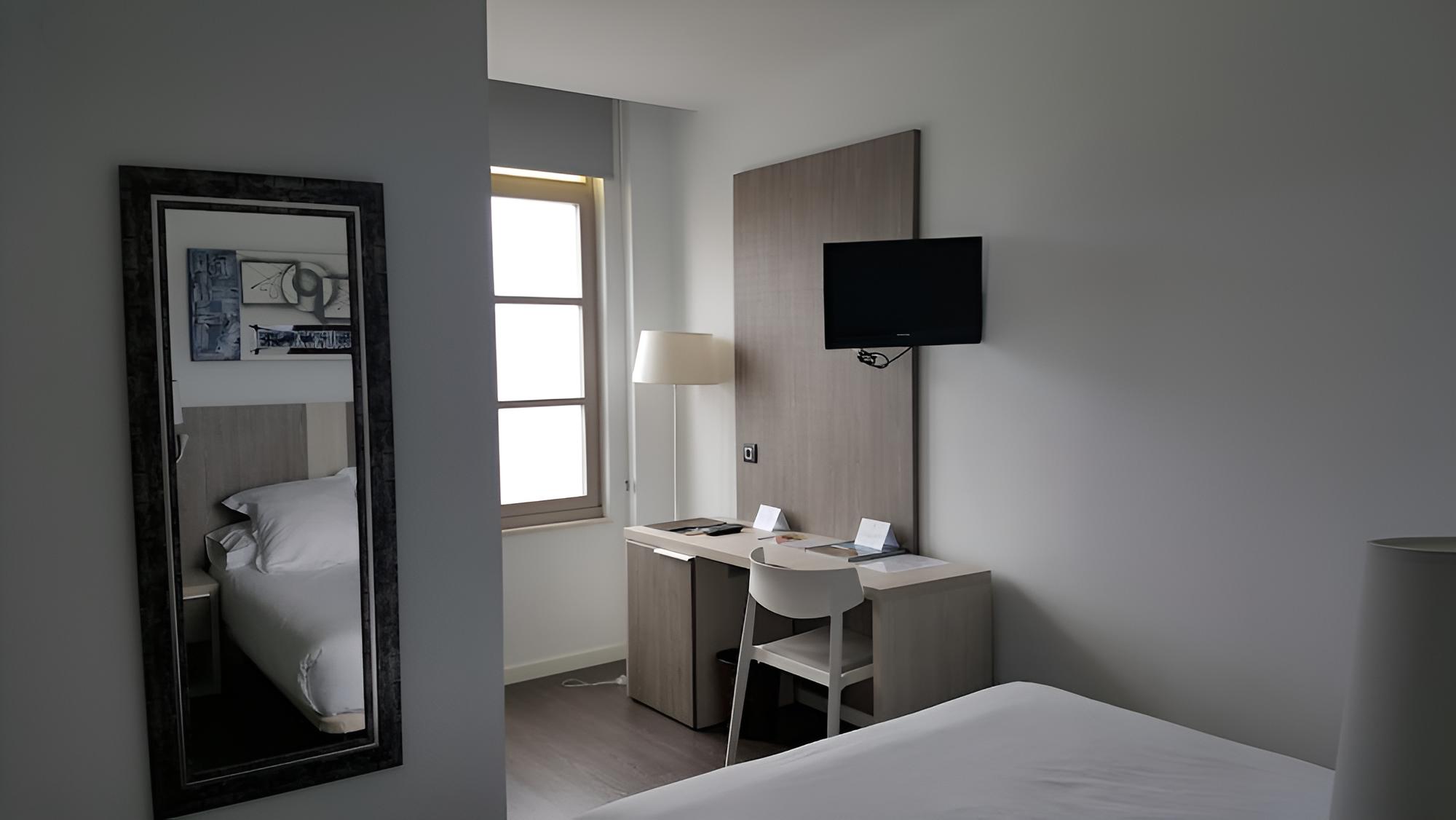 Economy Double Room (ground floor) photo 3