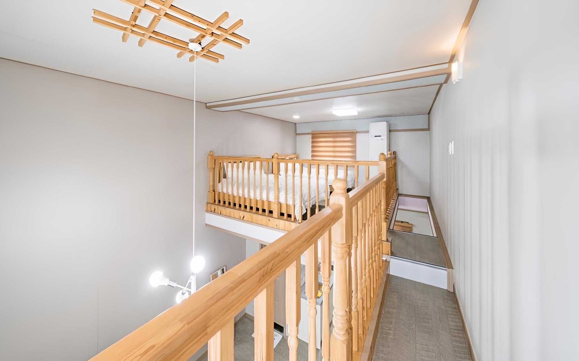 Room (102#(Duplex)) - Photo 1