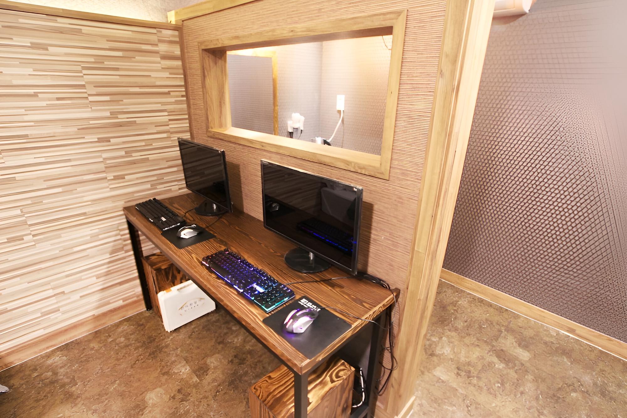 Room (Premium (2PC)) - Photo 4