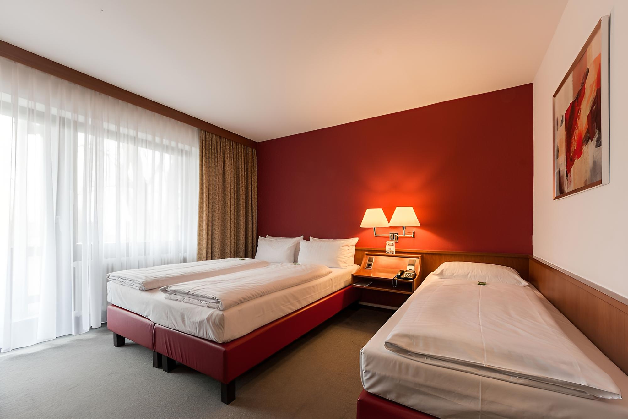 Superior Triple Room photo 2