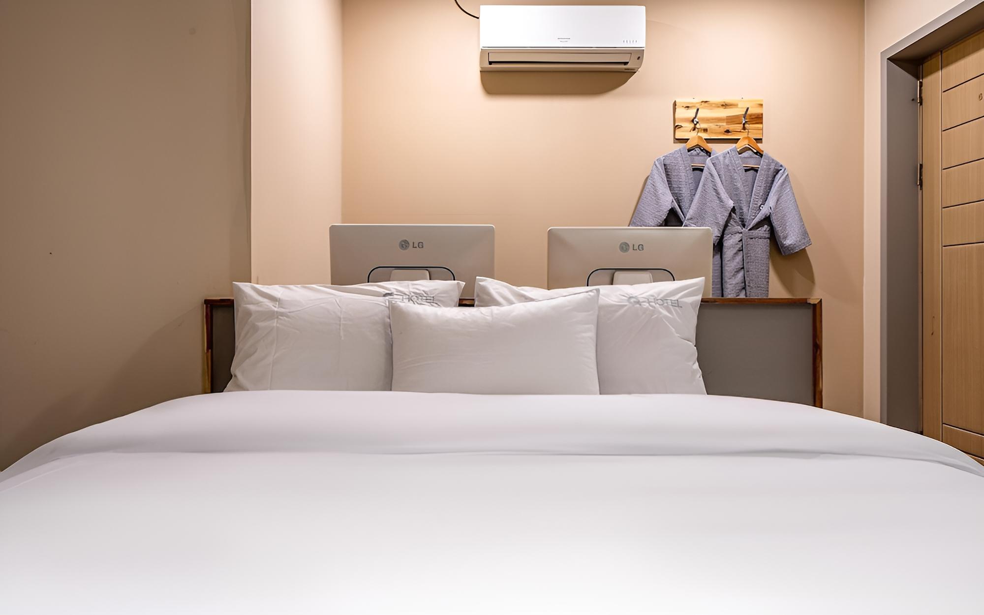 Room (Special Room) - Photo 6