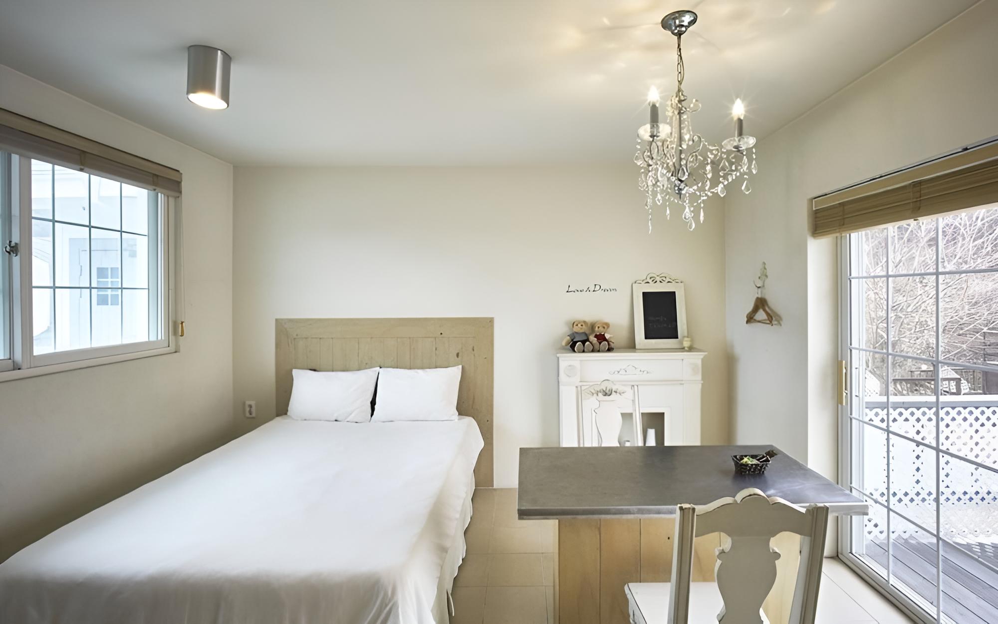 Room (Lea 3 (2F))
