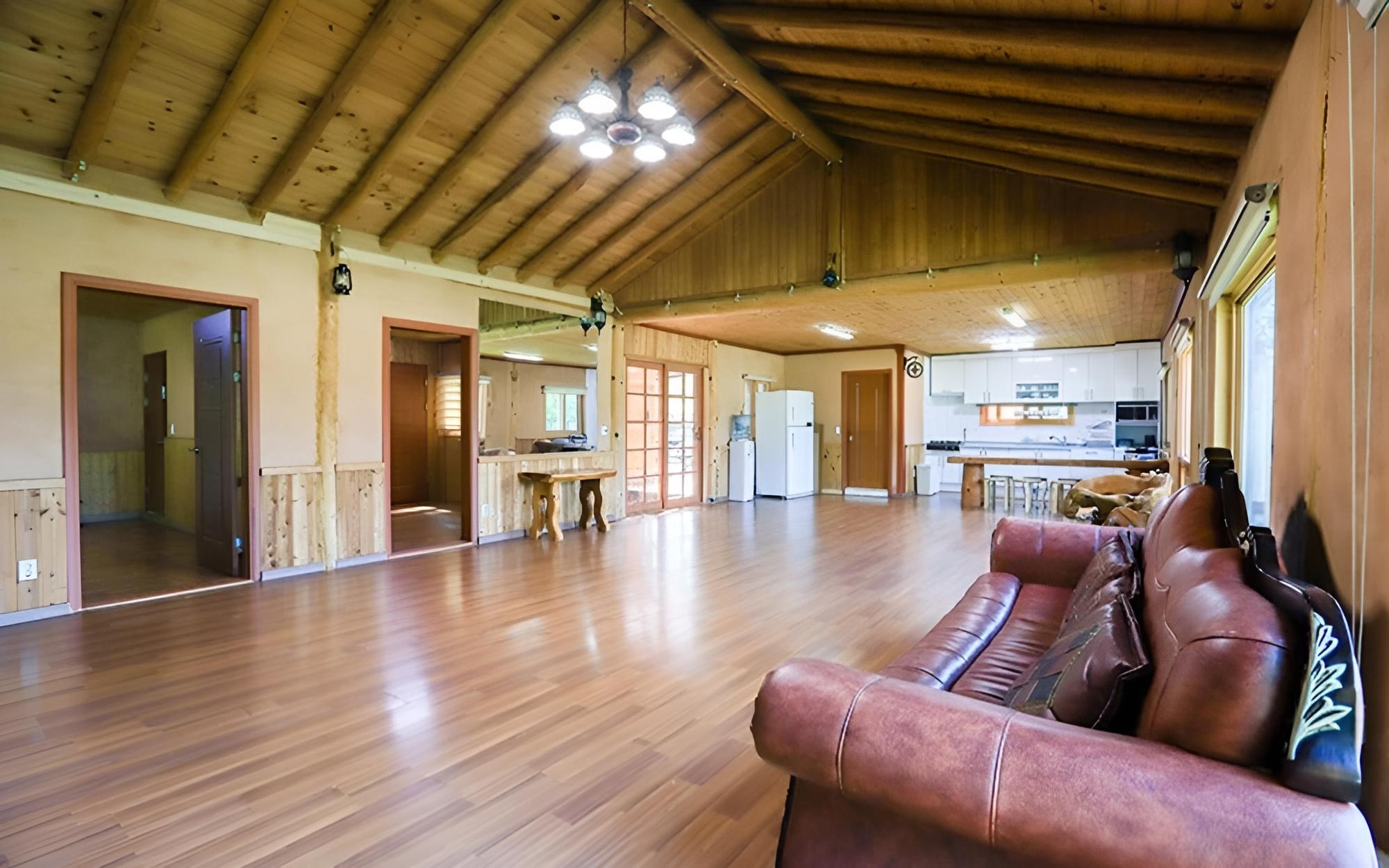 Room (Handam)