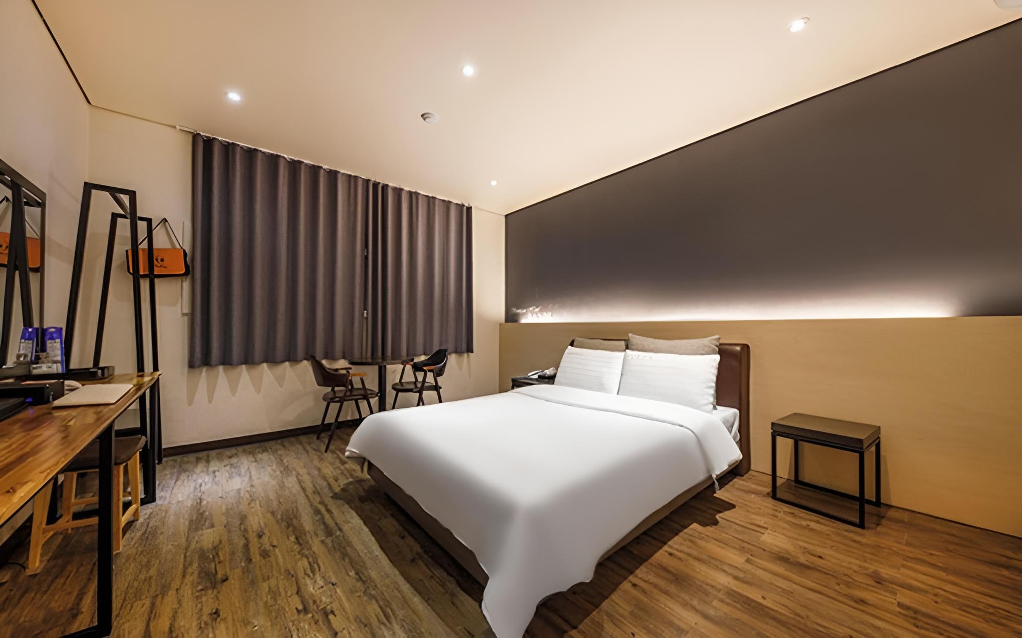 Room (Exclusive for business trips for one )