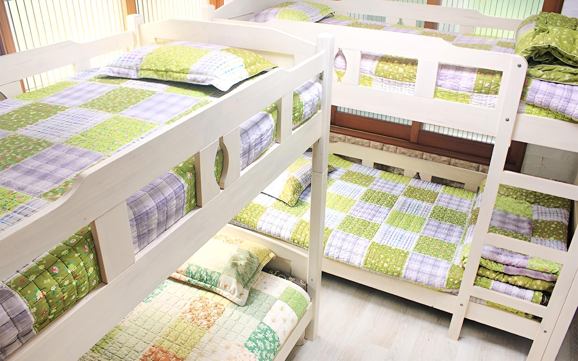 Room (4 Male Dorm)