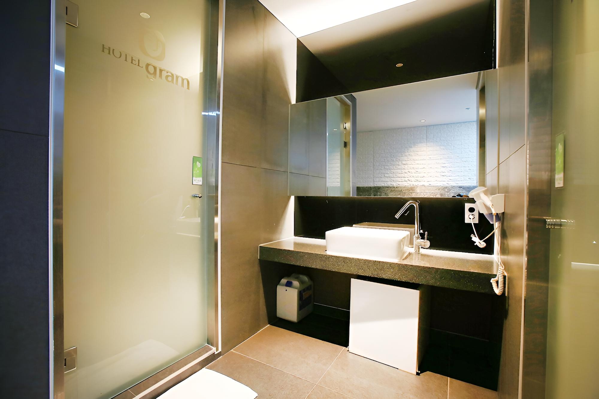 Room (Standard Room) - Photo 20