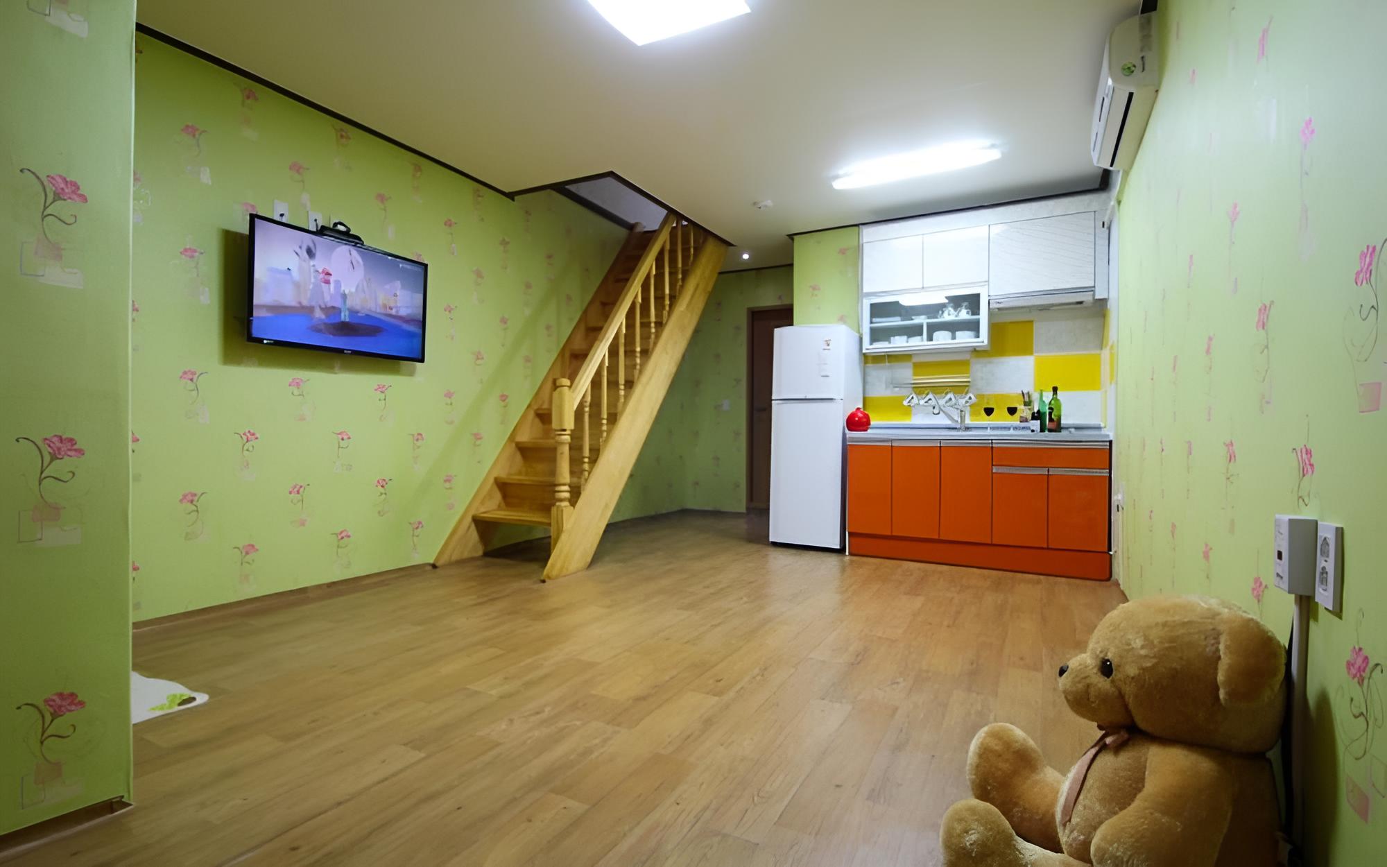 Room (Wind)