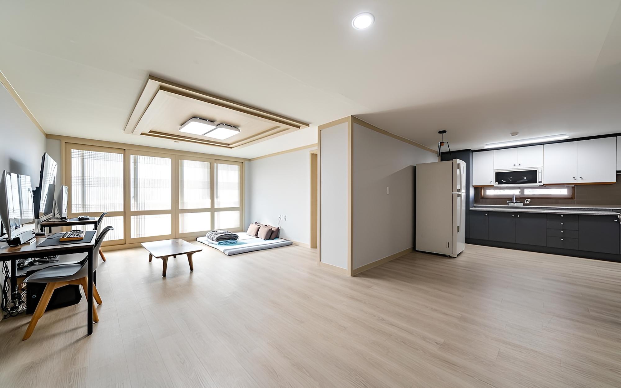 Room (Family room (high specification coupl)