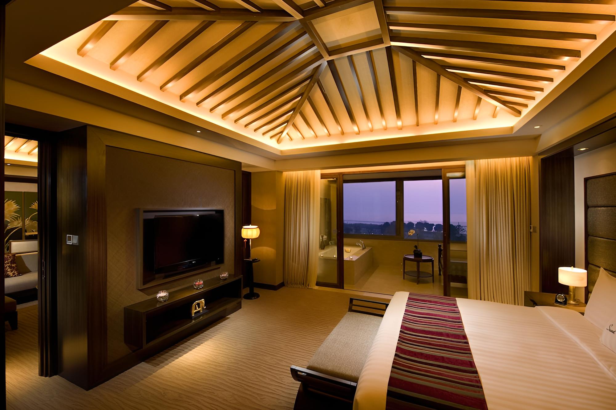 Suite, 1 Bedroom, Lake View photo 1