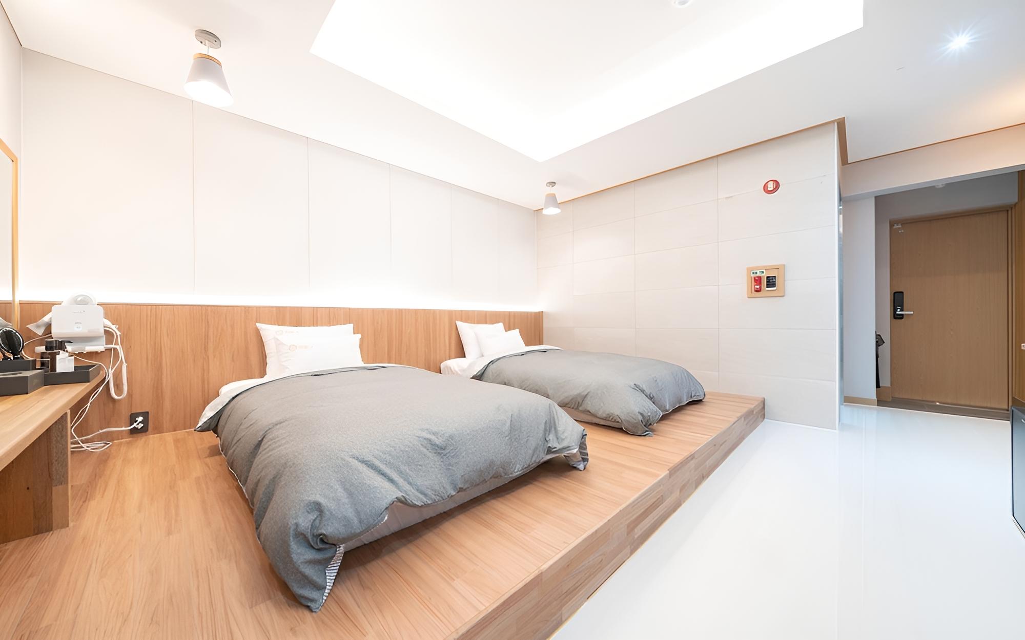 Room (Single twin (Netflix air purifier bid) photo 2