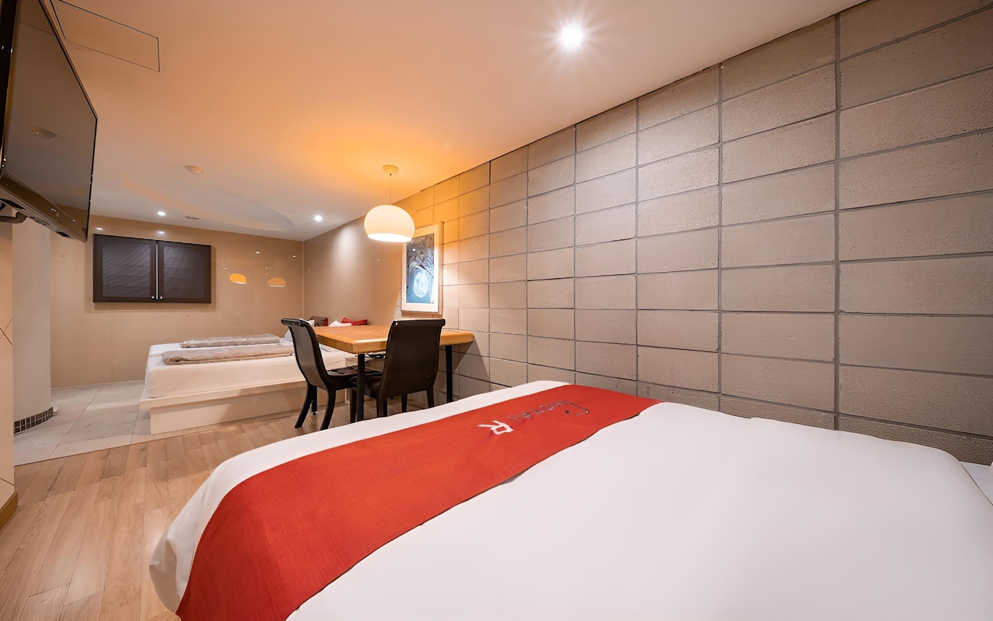Room (Special Room) - Photo 8