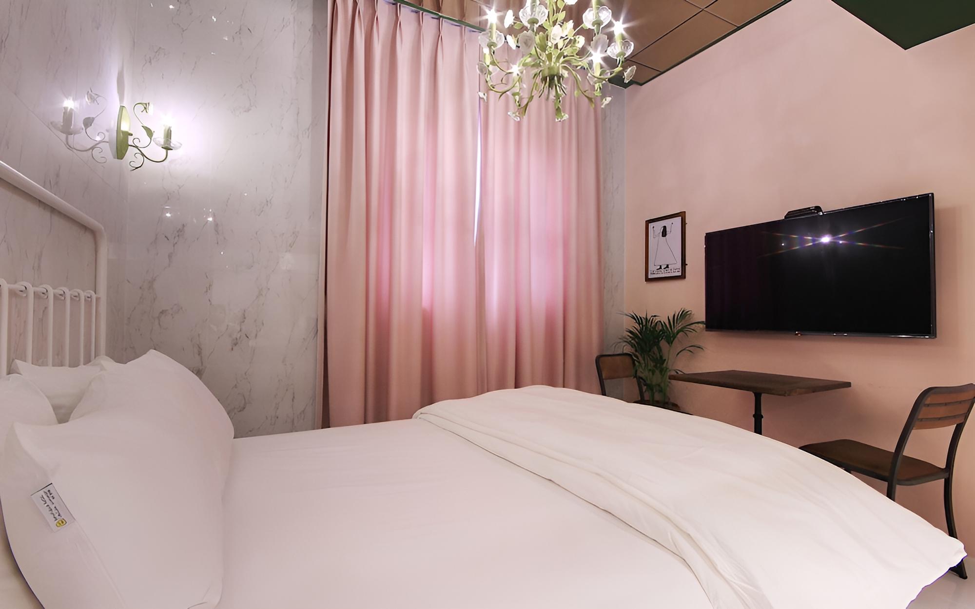 Room (Deluxe room)