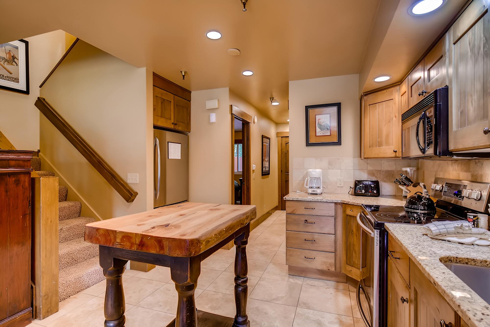 Premium Condo, 4 Bedrooms, Non Smoking, Mountain View