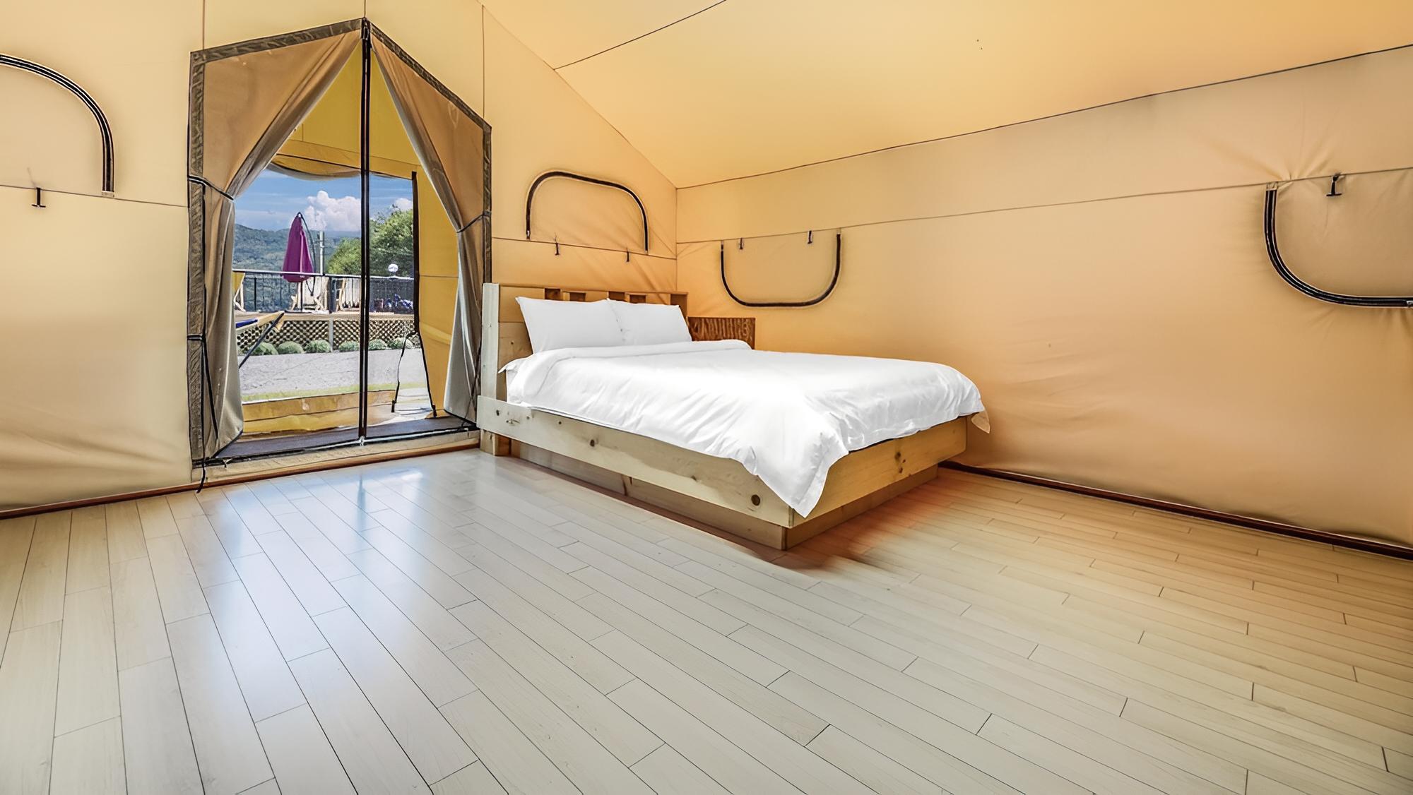 Basic Room, 1 Bedroom (Glamping B)