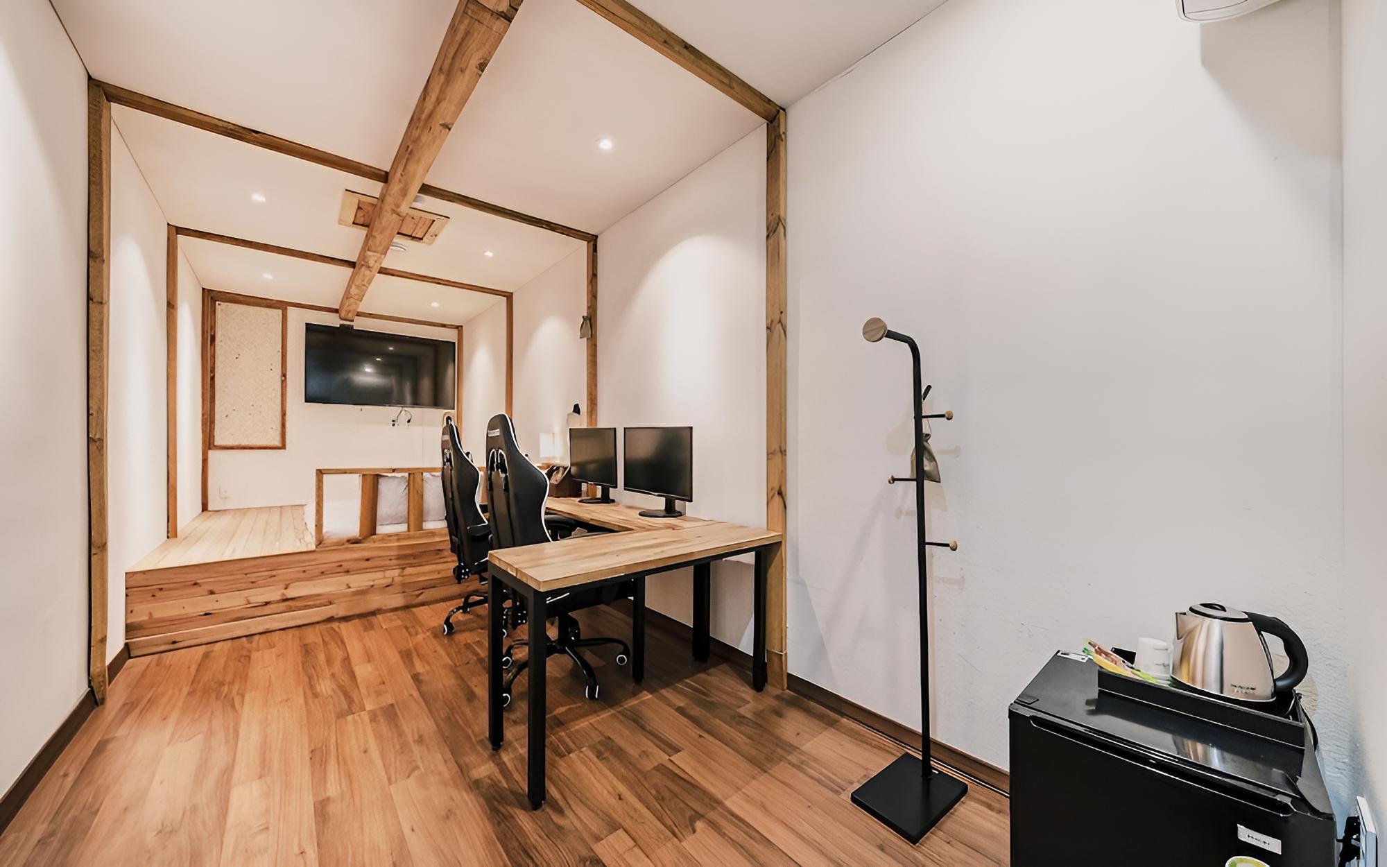 Room (Jiphyeonjeon 2PC room (gaming 2PC & 1) photo 2