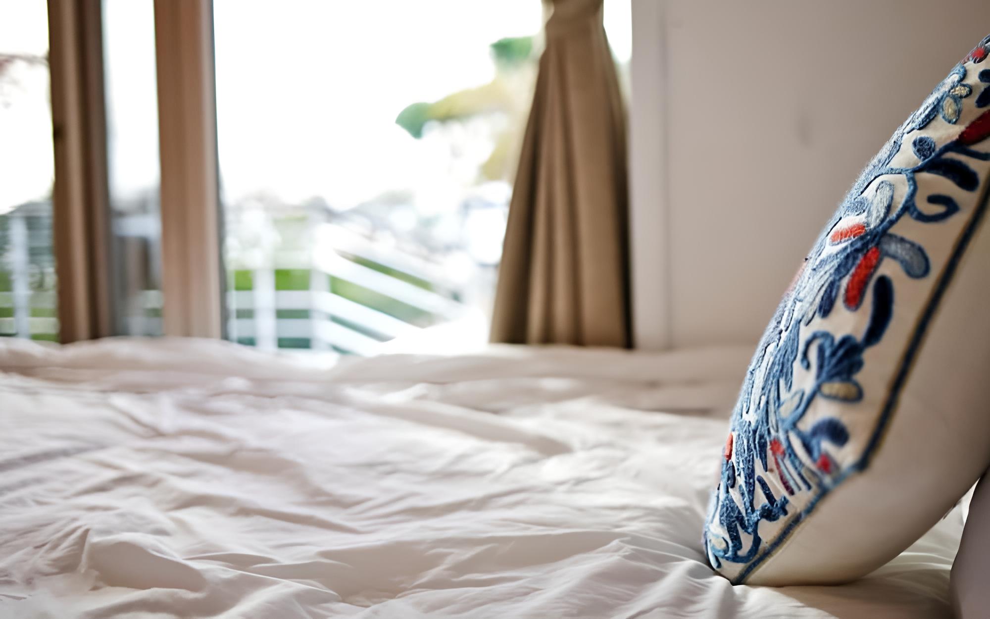 Room (Crete (1F))
