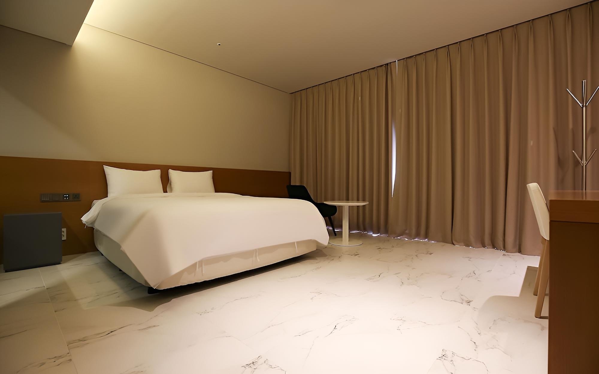 Room (Suite B (Ocean View))