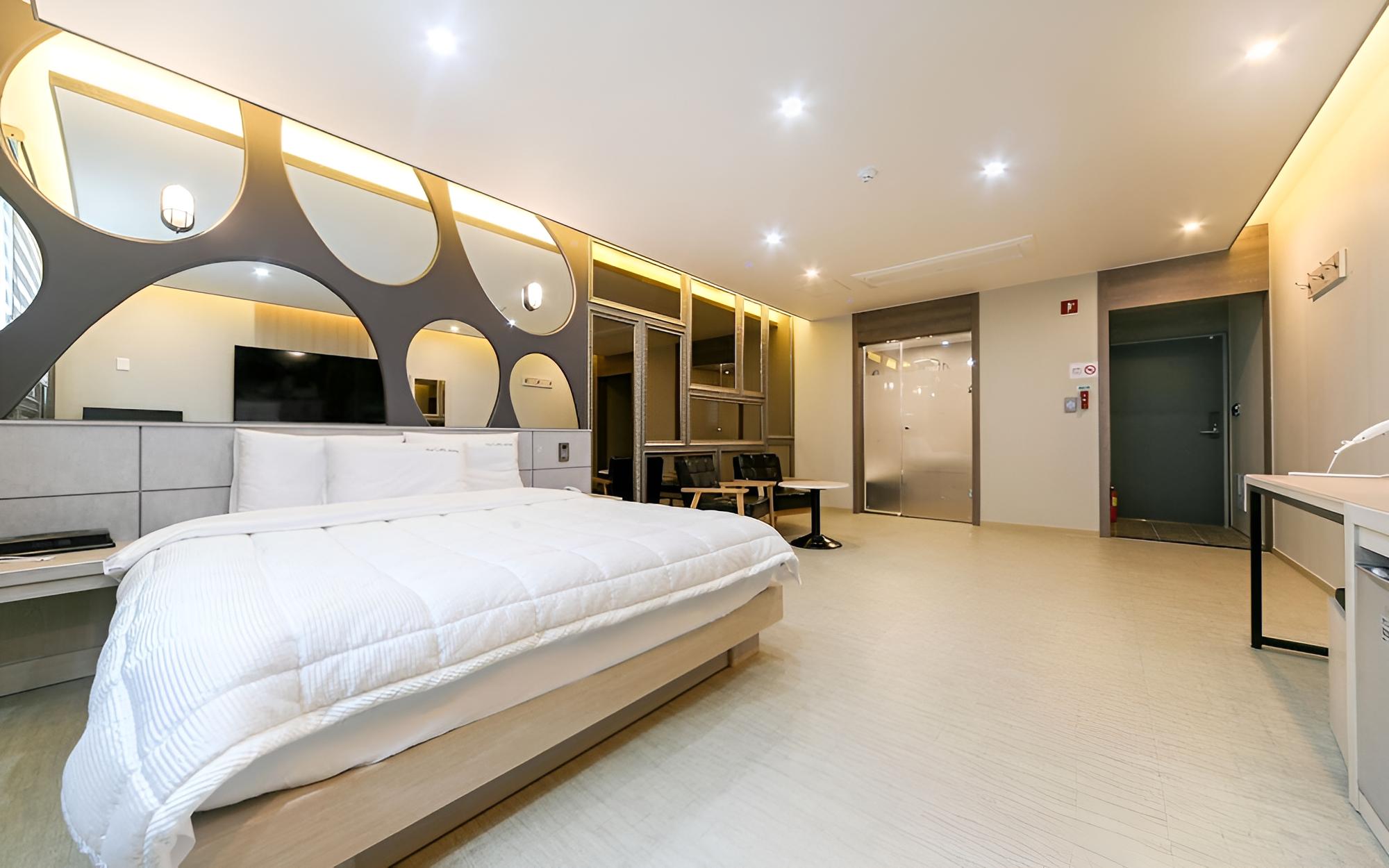 Room (Walkie Special Standard (No Parking))