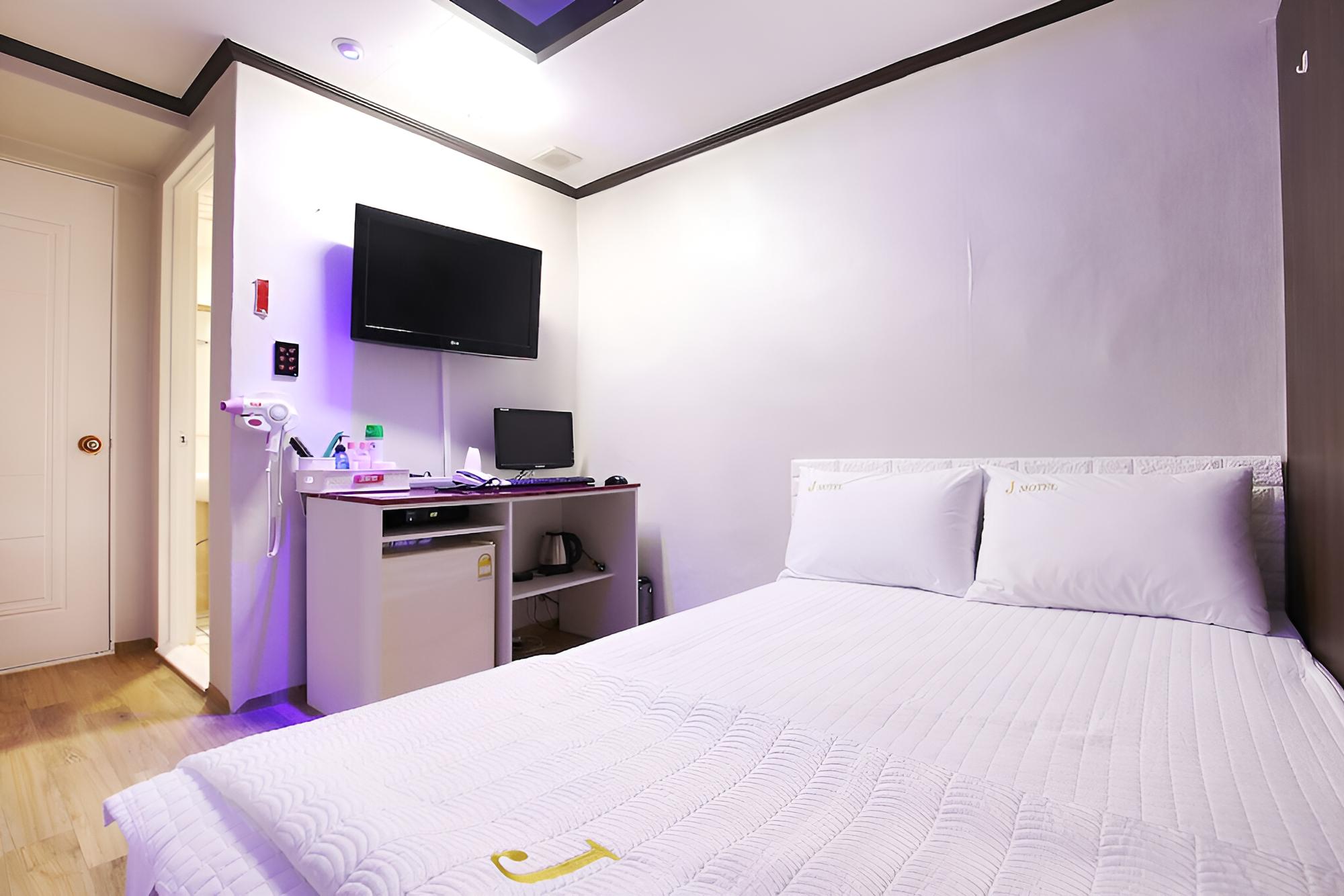 Room (A nice room)