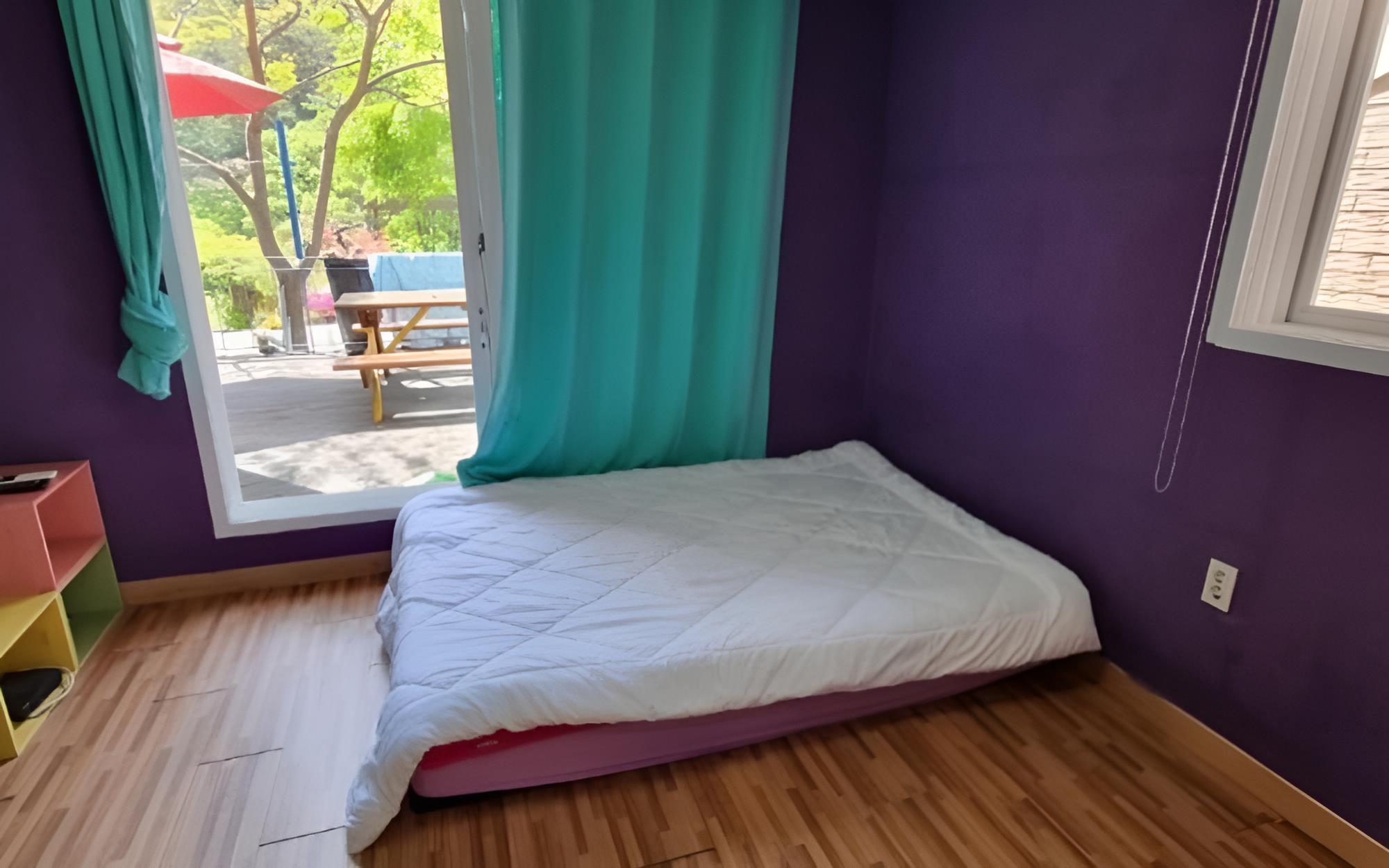 Room (Pine scent)