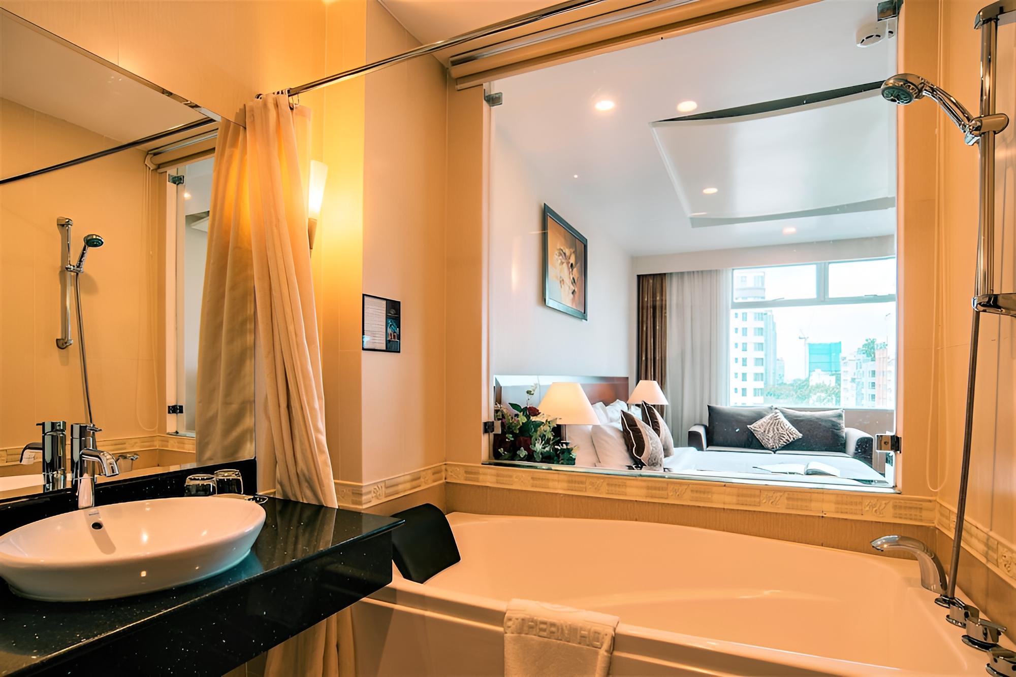 Premier Double Window