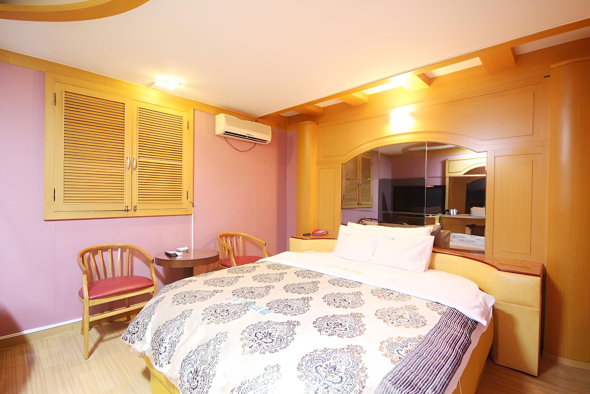 Room (Standard (PC)) photo 3